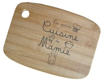 Planche à Découper en Bois Gravée - La Petite Cuisine de Mamie - Cadeau Idéal Fête des Mamies, Anniversaire, Noël - 3 Tailles Disponibles (19x14 cm, 29x22 cm, 37x28 cm) (S)