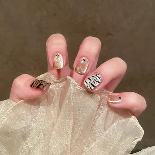 VEBONNY FN-ST157 Tigre Bande Holographique Chats Yeux Nu Rose Faux Kits À Ongles Art Cristal Cat Eye Press sur Ongles Caramel Brillant Glitter Faux Ongles 24 Pcs Variété Pièces