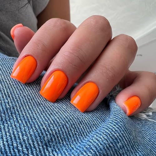 KQueenest Lot de 24 faux ongles à presser en acrylique courts et moyens carrés, orange cercueil court, brillant, de couleur unie naturelle, réutilisables à coller sur les ongles pour femme, pour