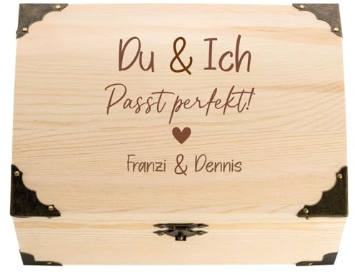 4youDesign Holzkiste, Schatztruhe zur Hochzeit mit Gravur – Motiv Du & Ich 2 Namen – Hochzeitsgeschenk für Brautpaar – Perfekt als Verpackung oder Geldgeschenk – L18xB13xH10cm