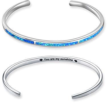 WINNICACA Oktober Birthstone Armband Sterling Silber Blue Fire Opal verstellbare Armreif Schmuck Geschenke für Frauen Männer Geburtstag, graviert You are my sunshine
