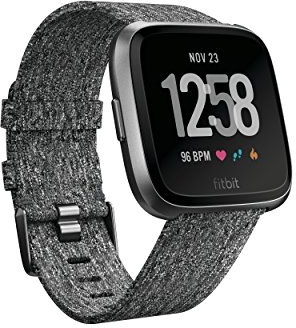 Fitbit Versa - Montres Connectées Forme, Sport et Bien-être : Plus de 4 Jours d’autonomie, Étanche, Suivi Fréquence Cardiaque, Graphite