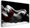 Printistico Leinwandbild (80x60cm) Liegende Frau, rote Dessous - schwarz weiß Fotografie, echter Holz-Keilrahmen inkl. Aufhänger, handgefertigt in Deutschland