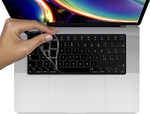 MyGadget Tastaturschutz QWERTY für Apple MacBook Pro 14 & 16 Zoll [ ab 2021 - M1] Air 13 [ ab 2022 - A2681 M2] Air 15 [ ab 2023 - A2941] - Folie für italienische Tastatur - Keyboard Cover Schwarz