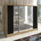 A&J MöbelLand Schwebetürenschrank VIDA, 3-türig Kleiderschrank 200cm mit 4 Schubladen, und Spiegel, Garderobe 200 cm (Eiche Kraft Gold/schwarz)