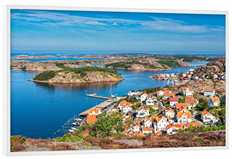 artboxONE Poster mit weißem Rahmen 45x30 cm Natur Berg, Stadt, Meer - Bild schweden fjällbacka heidekraut