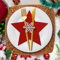 Decoracion de Mesa Navidad, 12 Pcs Porta Cubiertos Navideños de Fieltro Estrella Cestas Bolsa Soporte para Cubiertos, Rojo Navideña Cuchillos Tenedores Cucharas Bolsita Vajilla Bolsas Adornos Navidad