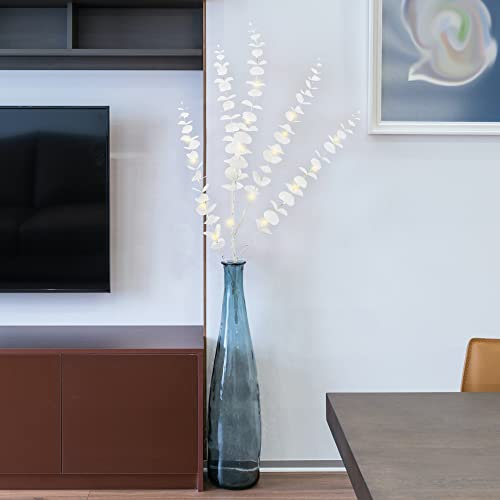 com-four® Strauch mit LED Beleuchtung zum Hinstellen - Stabiler Kunststoff-Strauch - 16 warm-weiße LEDs mit Timer-Funktion - Batteriebetriebene Weihnachtsdekoration (Runde Blätter)