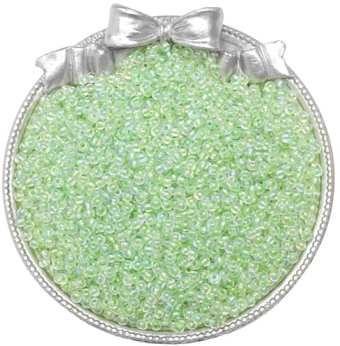 Whakano Pack of 300 Glass Beads Pony Beads, Seed Beads, 10 g Loose Beads, Craft Beads for DIY Craft Decoration, Bracelets, Necklaces, Earrings, Jewellery Making, Headwear, Grass Green, 3 mm