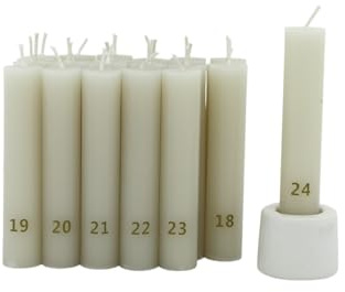 24 Stabkerzen Greige mit Zahlen 1-24 H:10 Ø:2 cm und Halter Kalenderkerzen Adventskranz Advent Vorweihnachtszeit Adventskalender Kerzen