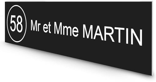 DECOHO - Étiquette Nom Numéro Personnalisable boîte aux Lettres PVC Noir Lettres Blanches - 100x25x0,8 mm - 1 Ligne Gravure Laser Durable - Noir