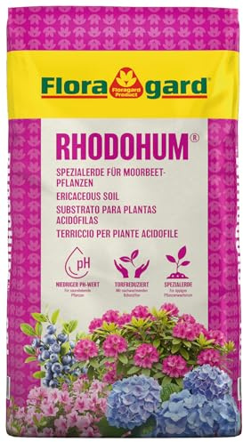 Floragard Rhodohum Rhododendronerde 60 L – pH-saure Moorbeeterde mit guter Wasserspeicherung – ideal zum Pflanzen von Rhododendren, Azaleen, Blaubeeren & Anderen Moorbeetpflanzen im Garten