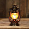 LED Laterne Vintage Sturmlaterne, Aufladbar LED Camping Laterne, 3 Lichtmodi: blinkende Flamme und Immer an, für Veranda,Terrasse,Hof,Garten,Camping (Stil 1)