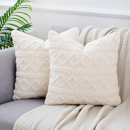 Uxcell Faux Geometric 2 Decorative Throw Pillow Covers for Sofa Living Room | Soft fur cover. Cozy feel for couch or bed. Invisible zipper. Printed design on one side. White 45 x 45 cm