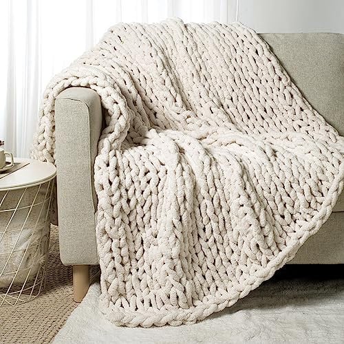 Carriediosa Chunky Knit Throw Blanket 60 X 80 Twin, 100% Hand Made Large Chenille Loop Yarn Soft Fluffy Throws for Couch Sofa Bed, Big Crochet Cozy Heavy Thick Cable Woven Blanket, Cream White