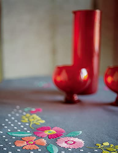 Vervaco Stickpackung Tischdecke Sticken Set Erwachsene Vorgedruckt Feurige Blumen Stickdecken Vorgezeichnet Decke Sticken Stickpackung Plattstich 80 x 80 cm Stoff zum Sticken Kreatives Geschenk