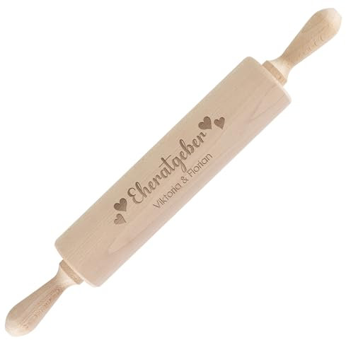 Herz & Heim® Nudelholz mit Gravur personalisiert mit Namen oder Wunschtext (Eheratgeber)