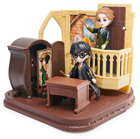 Wizarding World Harry Potter, Magical Minis, Verteidigung gegen die dunklen Künste-Spielset mit 2 Figuren, 5 Zubehörteilen, Spielzeug für Kinder