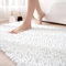 DEXI Badezimmerteppich 50 x 80 cm,Chenille Badematte rutschfest,weicher Badvorleger Maschinenwaschbar,Super absorbierend Badteppich für Badewanne,Dusche und Badezimmer, Weiß