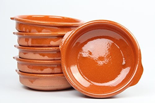 Cazuelas de barro con asas. 16cm diámetro exterior,con asas 17,2cm x 3.7cm altura. Conjunto de 6 cazuelas. Hechas en España. Barro refractario.Nº7 Medidas interiores 13,5cm. base11cm