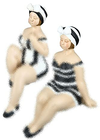 Tolles Themen Figuren Set, 2 Maritime nostalgische Strandnixen im schwarz weißen Badeanzug, Kantensitzer, Stabiler Kunststein, durch wundervolles Design in Szene gesetzt, je ca. 13 x 8 x 8 cm