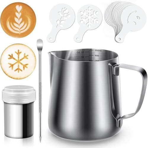Pichet Lait Inox avec Échelle,Pot à Mousse de Lait,350ml Pichet Inox avec Mesure Mark+Stylo Latte Art+Shaker+16 Pochoirs à Motifs pour les Amateurs de Cappuccino,D'espresso et de Café,Argenté