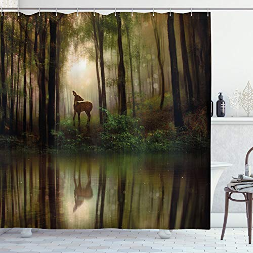 ABAKUHAUS Natur Duschvorhang, Baby-Rotwild nebeliger See, Stoffliches Gewebe Badezimmerdekorationsset mit Haken, 175 x 240 cm, Farngrün Braun Kakao