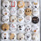 HERZONE Adventskalender Zahlen Buttons Anstecknadeln zum Dekorieren von Adventskalendern mit Zahlen von 1-25 Ideal für Stoffsäckchen, Tüten und Beutel (white black cat)