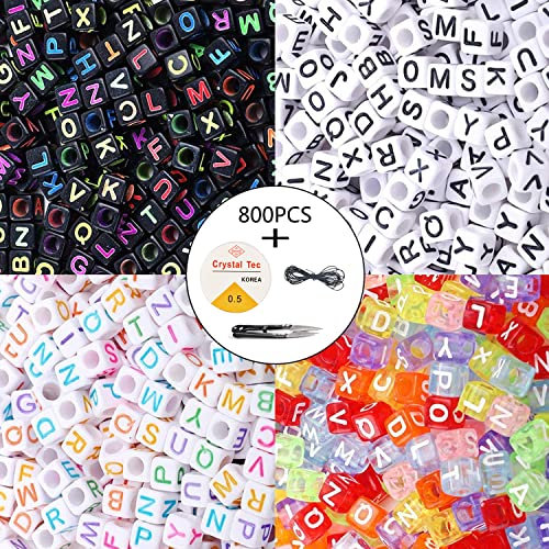 800 Pcs 4 Couleur Acrylique Alphabet Lettre A-Z Cube Perles avec 1 Coupe-Fil 1 Cordon Noir et 1 Fil De Soie pour la Fabrication de Bijoux Enfants DIY Collier Bracelet