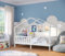Bellabino Bia Kinderbett 90x200 cm – Hausbett mit Matratze, Rausfallschutz & Lattenrost – Montessori Bodenbett aus Massivholz Kiefer – Kinder Bett in Weiß für Jungen und Mädchen