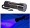 PEARL UV Lampe: 2in1-UV-Taschenlampe und Geldscheinprüfer, 21 LEDs und Batteriebetrieb (Schwarzlicht Taschenlampe, Schwarzlicht Lampe, Schwarzlichtleuchte)