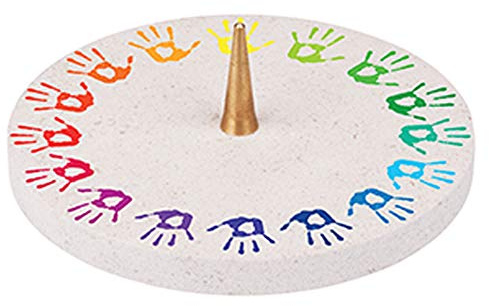 FRITZ COX Kerzenleuchter aus Stein 'Kinderhände der Welt' | Regenbogenfarben | mit Dorn | 12cm