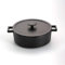 Iwachu Gusseisen Koch-Topf mit Deckel, rund, 24 cm, 5 Liter. Schmor- und Braten-Topf für Induktion, Induktions-Herd, Ceran-, Gas, Back-Ofen, BBQ, Grill