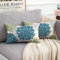 HomeStilez Kissenbezug 30 x 50 cm Blaugrün und Grau Blumen Kissenbezüge Sommer Ganzjährig Blume Moderner Outdoor Kissen 2er-Pack Dekokissen Kissenhülle für Sofa Wohnzimmer Schlafzimmer