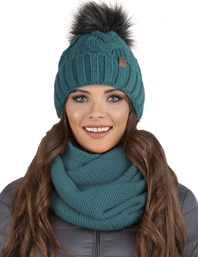 VIVISENCE Trendiger Damen Winter Set Aus Bommelmütze Und Loop-Schal Aus Wärmendem Garn Mit Innenfutter Aus Vlies Perfekte Passform Für Kalte Wintertage Modisches Design, Dunkeltürkis,Einheitsgröße