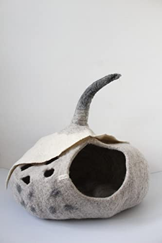 Grült Felt Cat House, Cat Bed, Kitty House, Cuddly Cat Cave, from Sheep's Wool, Handfelted in Nepal, Katzenhöhle aus Filz, handgemacht (Grey Pumpkin)