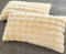 KOIUEYW Weiß Kuscheldecke, Soft Flausige Zierkissenbezüge, Streifen Design Warme Couch Decke Kissenbezug, Einfarbig Kuschelige Decke Kissenbezug für Sofa für Schlafzimmer, 50 x 70 cm