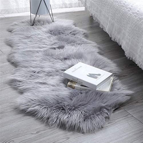 YIHAIC Faux Lammfell Schaffell Teppich, Kunstfell in Super weich Lammfellimitat Teppich Longhair Fell Optik Nachahmung Wolle Bettvorleger Sofa Matte (Grau, 60 x 160cm)