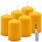 DecoLite: 6 x Stumpenkerzen 110/68 mm. Brenndauer ca. 35 Stunden Pillar Candle inkl. Kerzenprofi Stabfeuerzeug - Deutscher Markenhersteller - RAL Zertifiziert (goldgelb)