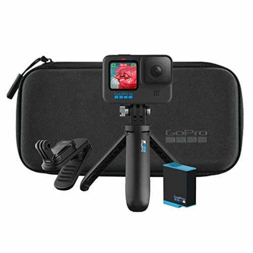 GoPro Ensemble HERO10 Black - Comprend Un Clip magnétique pivotant, Une Batterie Rechargeable, Un Shorty (trépied + poignée) et Un étui de Transport