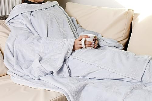XL Kuscheldecke mit Ärmeln 240 x 150 cm - grau - Fleece Ganzkörperdecke zum Anziehen mit Kängurutasche - Ärmeldecke Deckenjacke Fernsehdecke Sofadecke Relax Fleece TV Decke groß