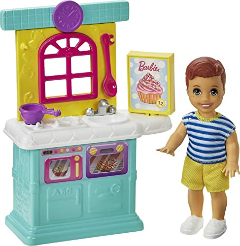 Barbie GRP16 - Skipper Babysitters Inc. Zubehörset mit kleiner Puppe, Küchen-Spielset und 3 Zubehörteilen, Spielzeug ab 3 Jahren