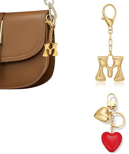 HolidayQbee Schlüsselanhänger Taschenanhänger mit Gold Buchstabe M und Rotes Herz, Elegantes Taschen Charm, Antiallergisch und Langlebig, Accessoire für Tasche oder Schlüssel, Geschenkidee für Sie