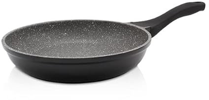 KRÜGER Aluguss-Pfanne Barcelona - Bratpfanne mit Antihaft-Versiegelung und Soft-Touch-Griff - induktionsgeeignet - für schonendes Garen, Dünsten und fettarmes Braten (24 cm)