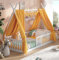 ALAVYA HOME® Kinderbett Hausbett Bodenbett Sky Set mit Deko und Matratze I FSC® zertifizierte inkl. Rausfallschutz & Lattenrost (Hausbett mit Deko Gelb und Matratze, 80 x 160 cm)