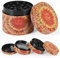 Grinder Gelbe Kräutermühle Pollen Grinder Crusher Vintage Sun Kräutermühle Grinder Metall Grinder Klein Mahlwerk für Gewürze Kräuter Pollen Vanille mit Pollenschaber (40 mm)
