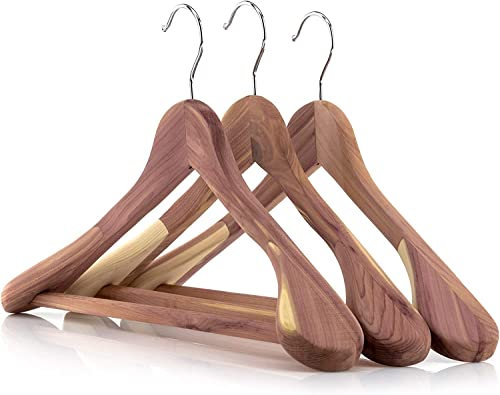 Hangerworld 3 Zedernholz Kleiderbügel 45cm Extra Breite Schultern Mottenschutz im Kleiderschrank