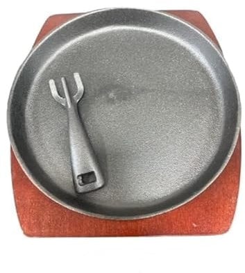 Cast Iron Sizzler Plate Round Serving Pan with Wooden Trivet Grip for Serving Hot Sizzling Dishes 25cm