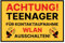 Vorsicht Teenager Schild 30x20 cm Geschenk für Kinder & Teenager 3mm mit Klebepads Deko für Zimmertür WLAN Zocken