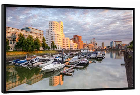 artboxONE Poster mit schwarzem Rahmen 75x50 cm Düsseldorf Städte Abendsonne im Medienhafen Düsseldorf